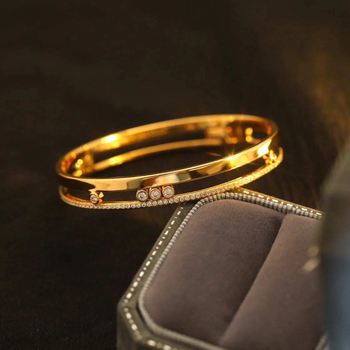 [Mystic ]Move Romane Diamond Bangle Bracelet
