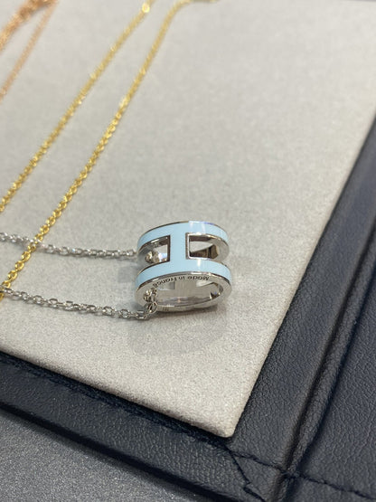 [Mystic]POP H LIGHT BLUE NECKLACE