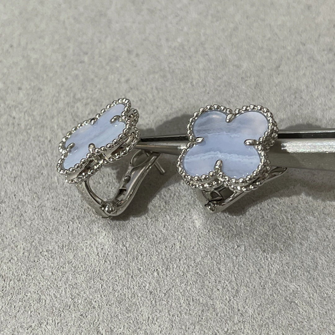 [Mystic]CLOVER CHALCEDONY SILVER STUD EARRINGS