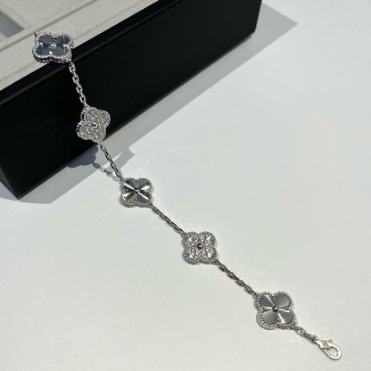 [Mystic] CLOVER 5 MOTIF LASER BRACELET COLLECTION